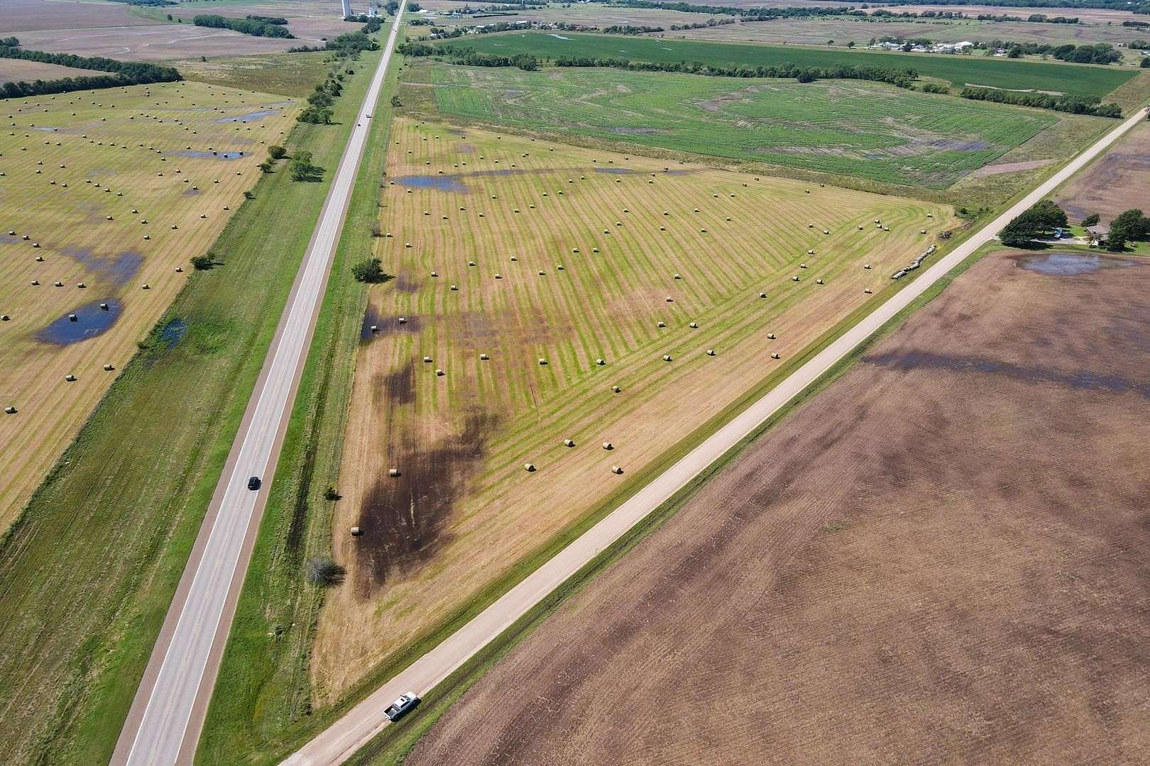 3 Acres of Residential Land for Sale in Viola, Kansas