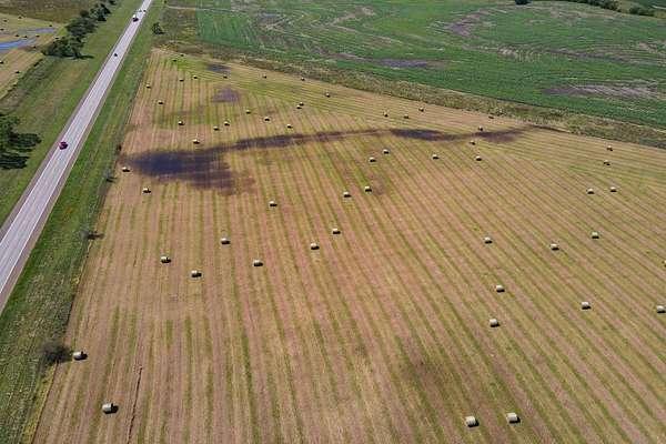 4 Acres of Residential Land for Sale in Viola, Kansas