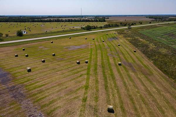 3 Acres of Residential Land for Sale in Viola, Kansas