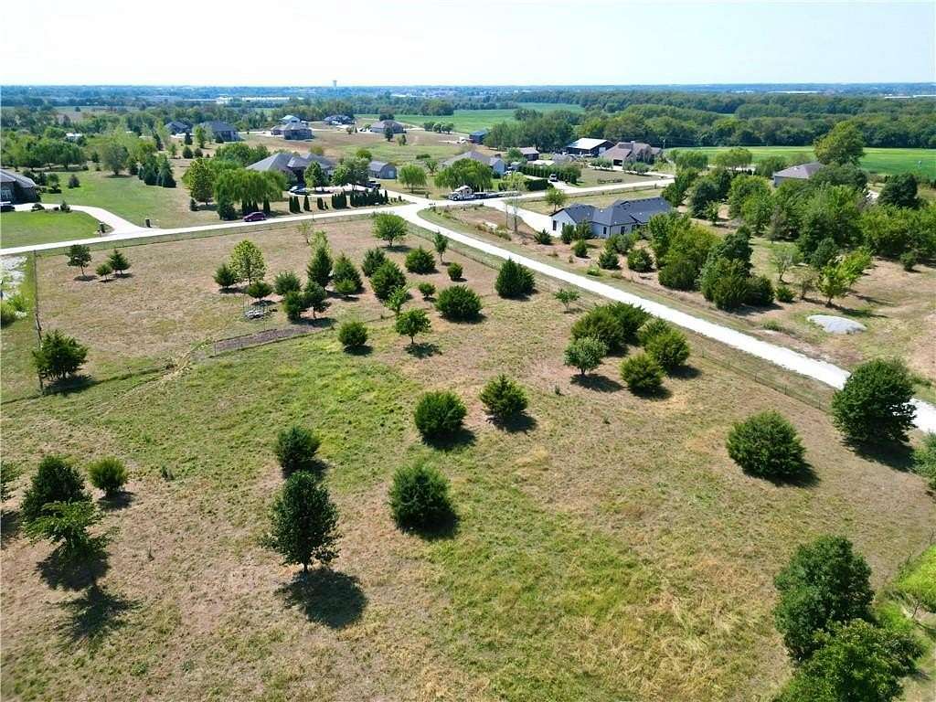 3 Acres of Residential Land for Sale in Sedalia, Missouri