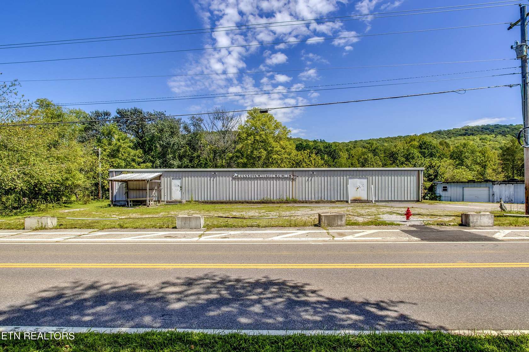 3.2 Acres of Land with Home for Sale in Harriman, Tennessee