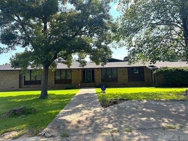 3.86 Acres of Residential Land with Home for Sale in Monticello, Arkansas