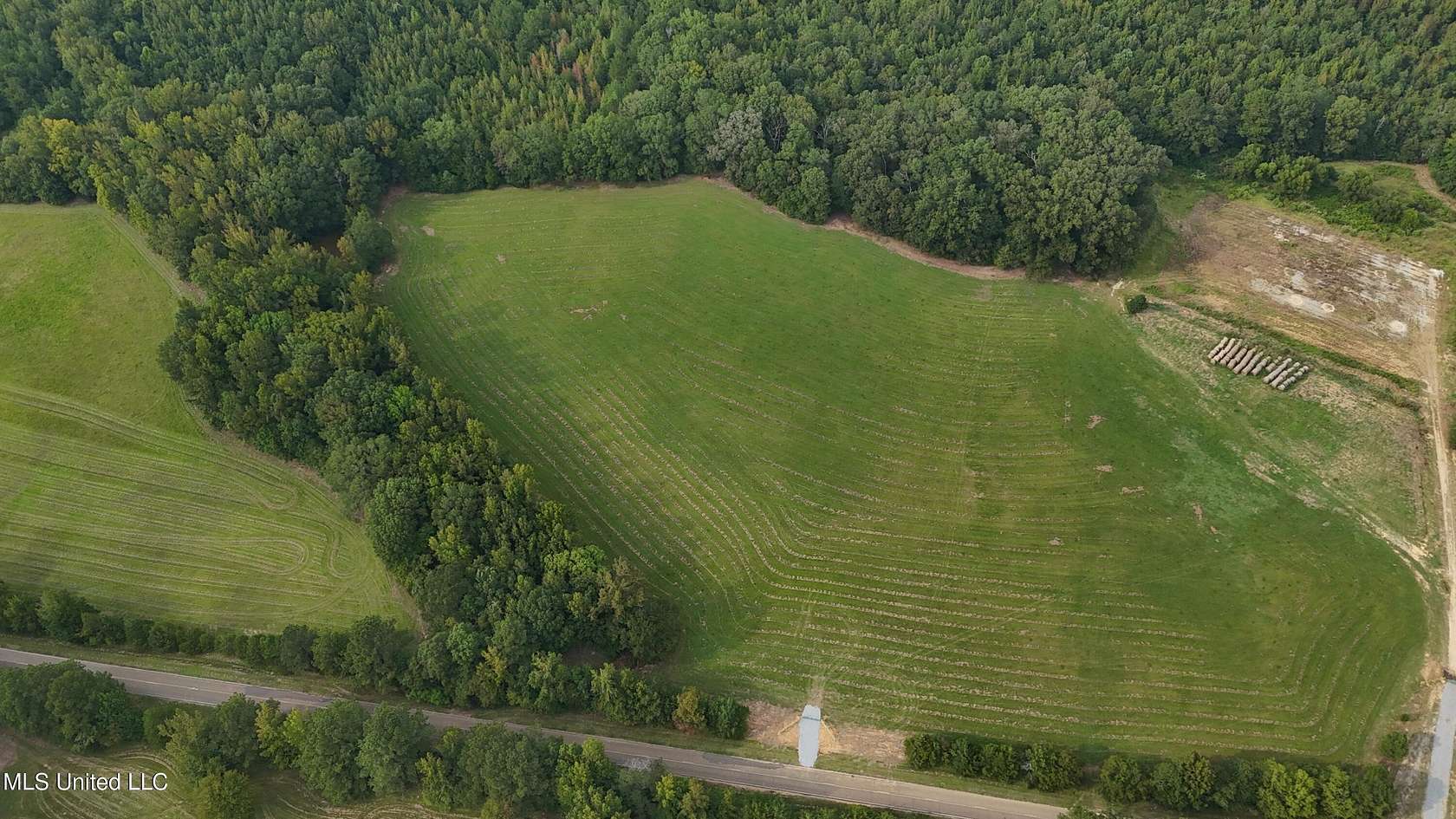14 Acres of Recreational Land & Farm for Sale in Canton, Mississippi