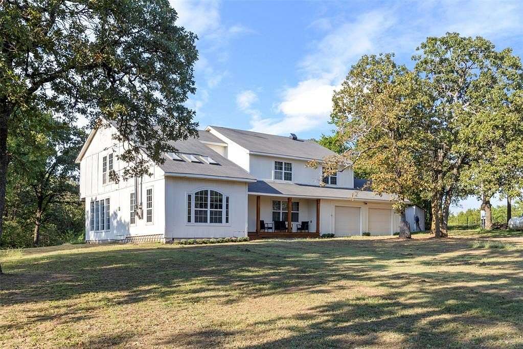 9.54 Acres of Residential Land with Home for Sale in Meeker, Oklahoma