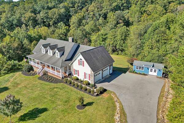 7.33 Acres of Residential Land with Home for Sale in Rocky Mount, Virginia