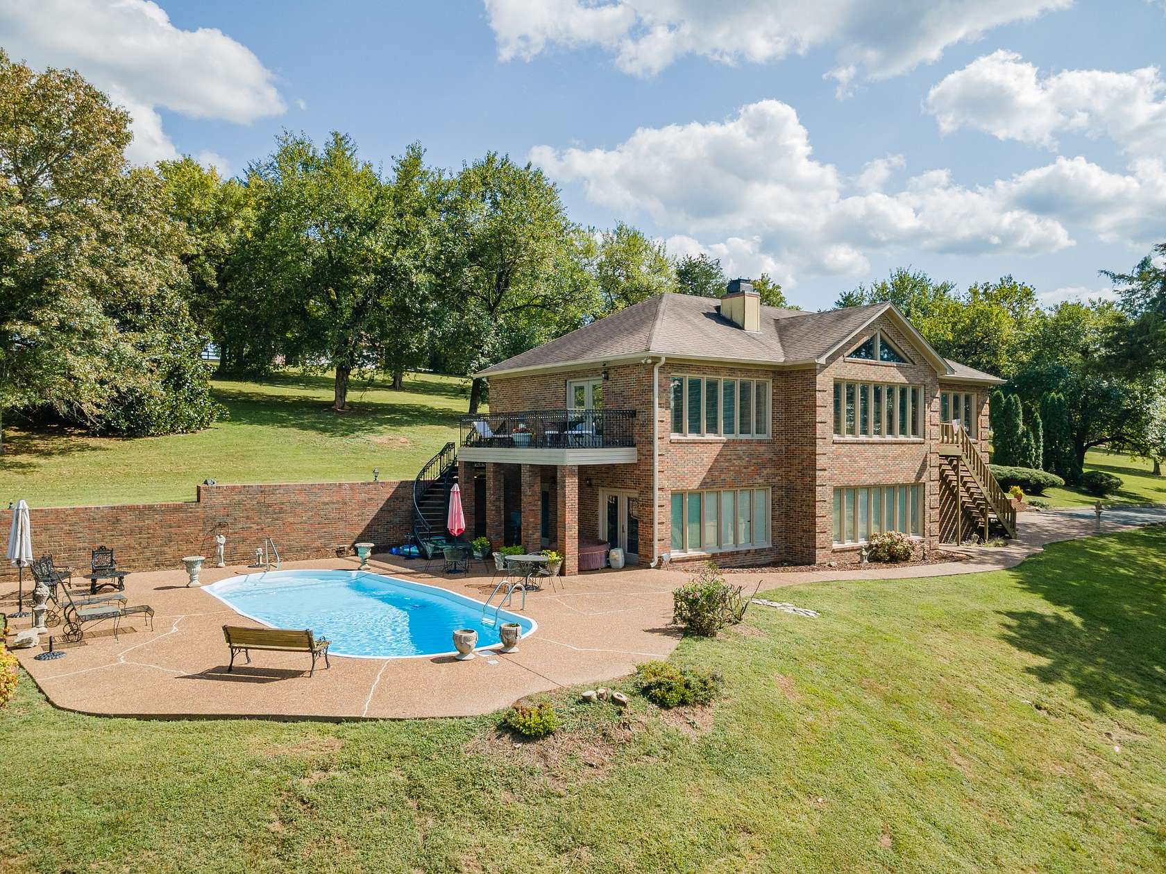 4.5 Acres of Residential Land with Home for Sale in Fayetteville, Tennessee