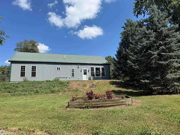 4.5 Acres of Residential Land with Home for Sale in Clarinda, Iowa