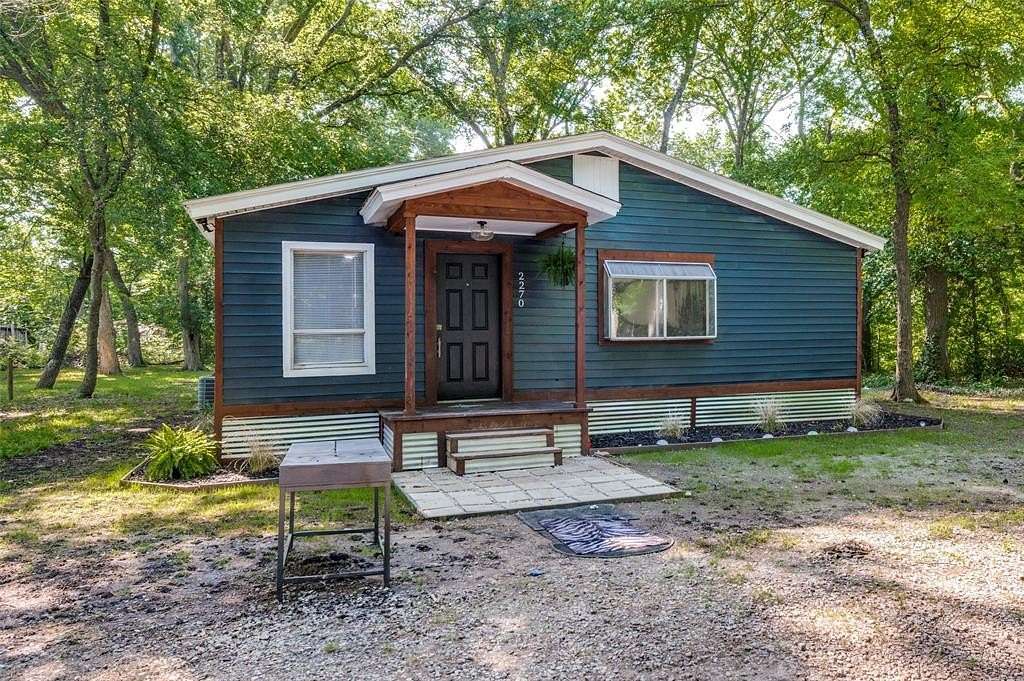 2 Acres of Residential Land with Home for Lease in Melissa, Texas