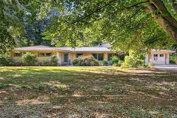 2.3 Acres of Residential Land with Home for Sale in Terre Haute, Indiana