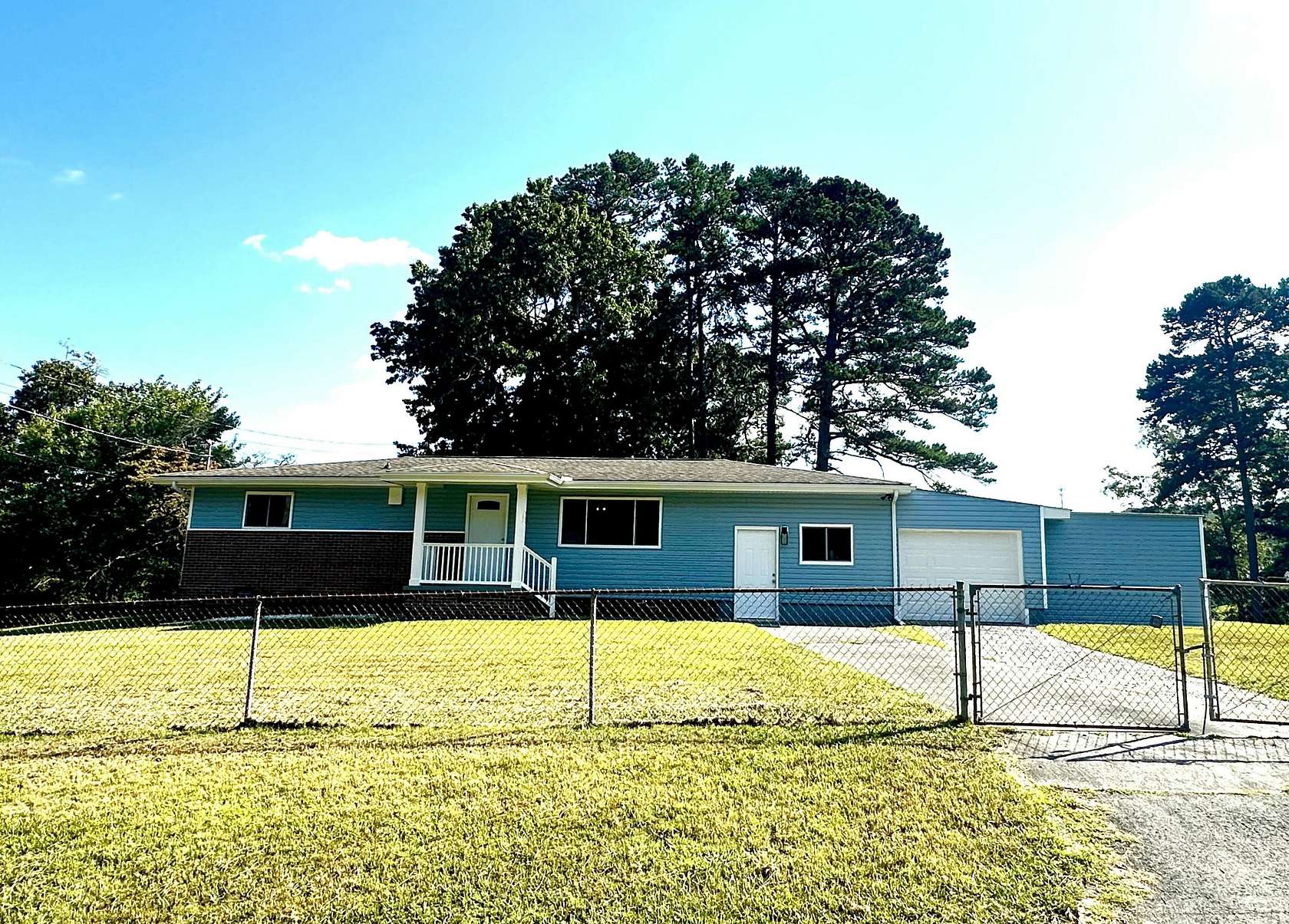 3 Acres of Residential Land with Home for Sale in Chickamauga, Georgia