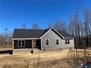 5.14 Acres of Residential Land with Home for Sale in Spring Grove, Virginia