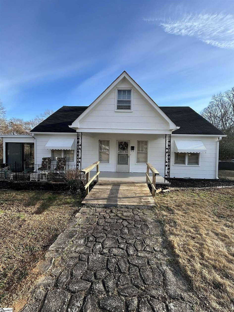 1.67 Acres of Land with Home for Sale in Union, South Carolina