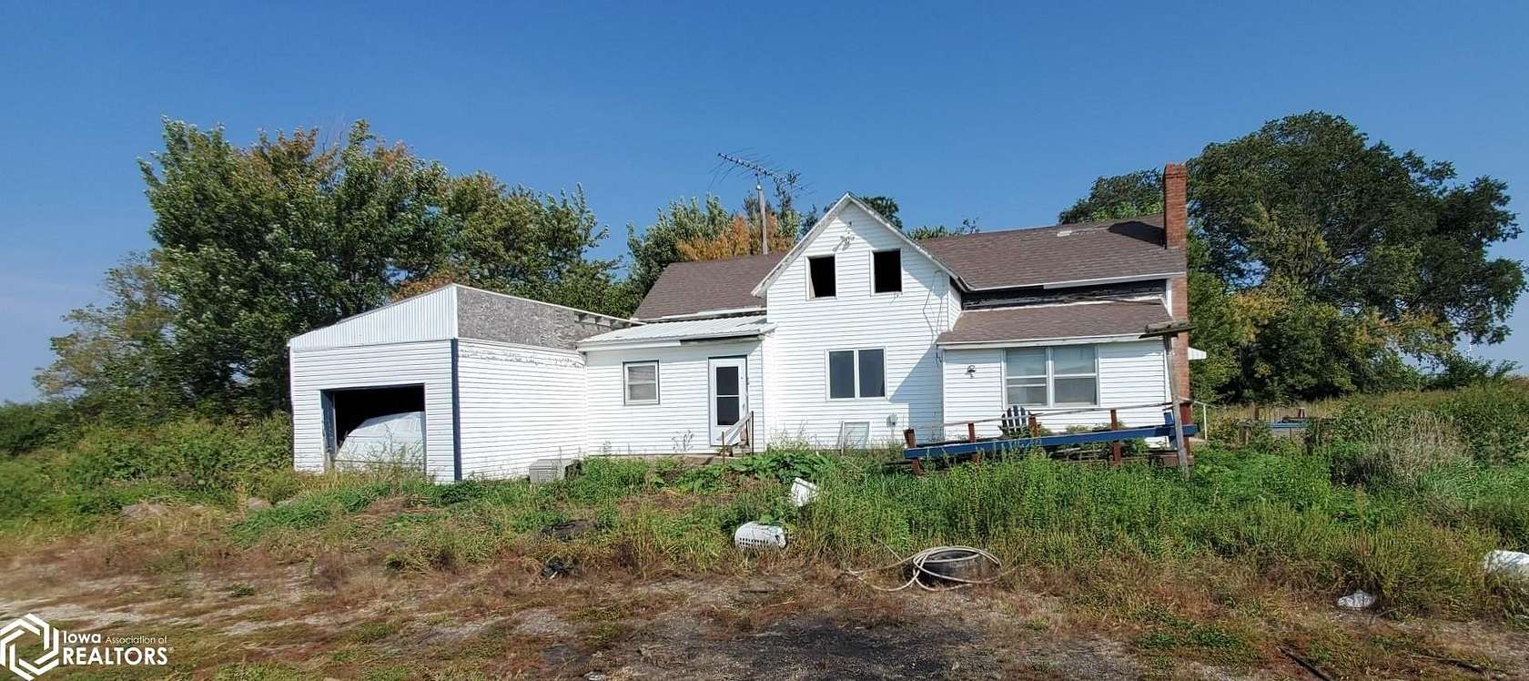 3.83 Acres of Residential Land with Home for Sale in Cylinder, Iowa