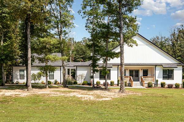 12.5 Acres of Land with Home for Sale in Bradyville, Tennessee