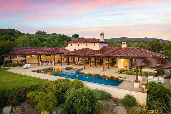 28.8 Acres of Land with Home for Sale in Murrieta, California