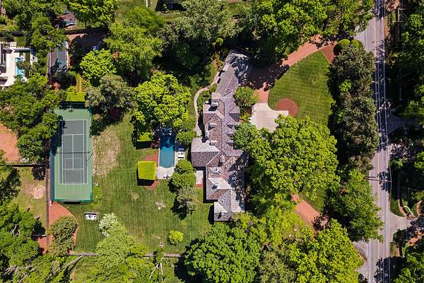 2.48 Acres of Land with Home for Sale in Nashville, Tennessee