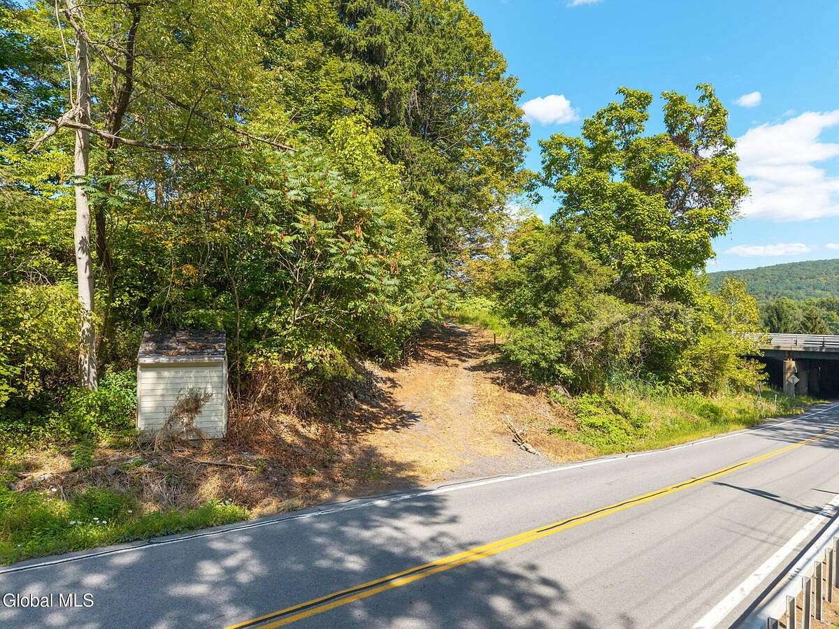 1 Acre of Residential Land for Sale in Rotterdam, New York