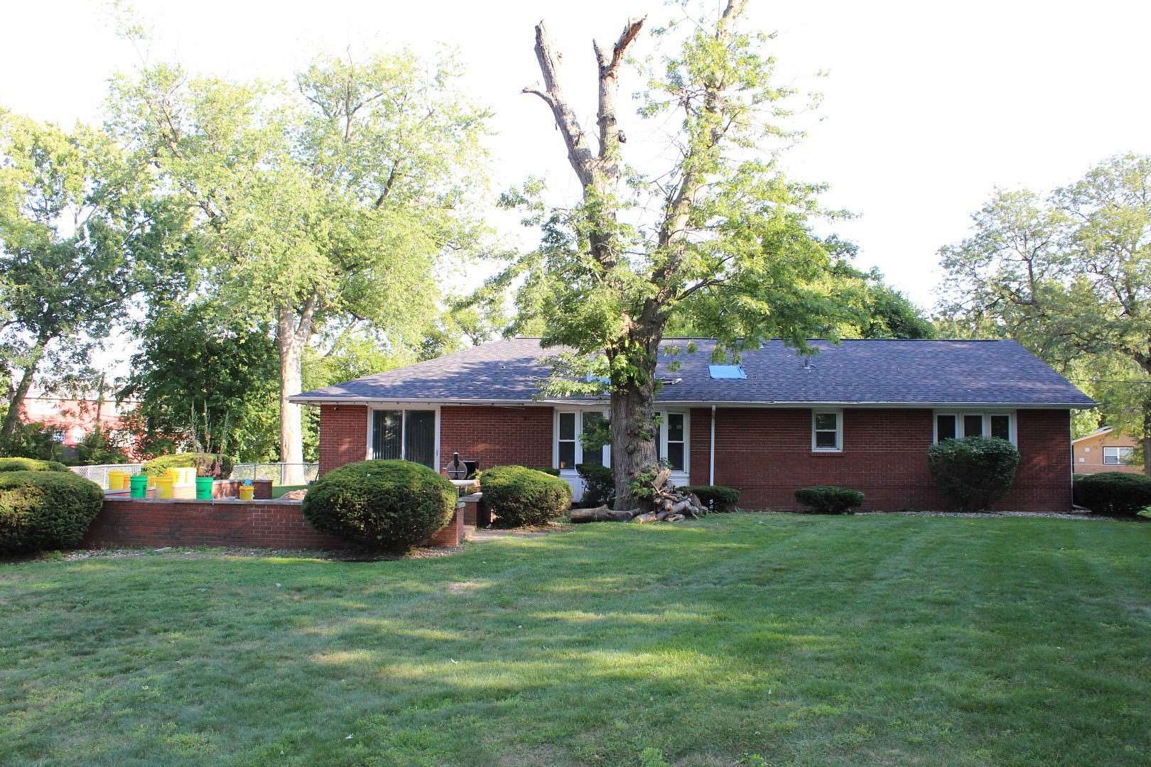 1.7 Acres of Land with Home for Sale in South Holland, Illinois