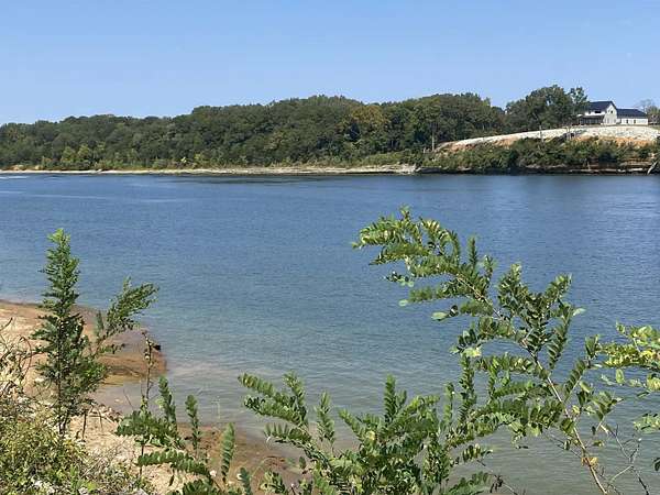 1 Acre of Residential Land for Sale in Savannah, Tennessee