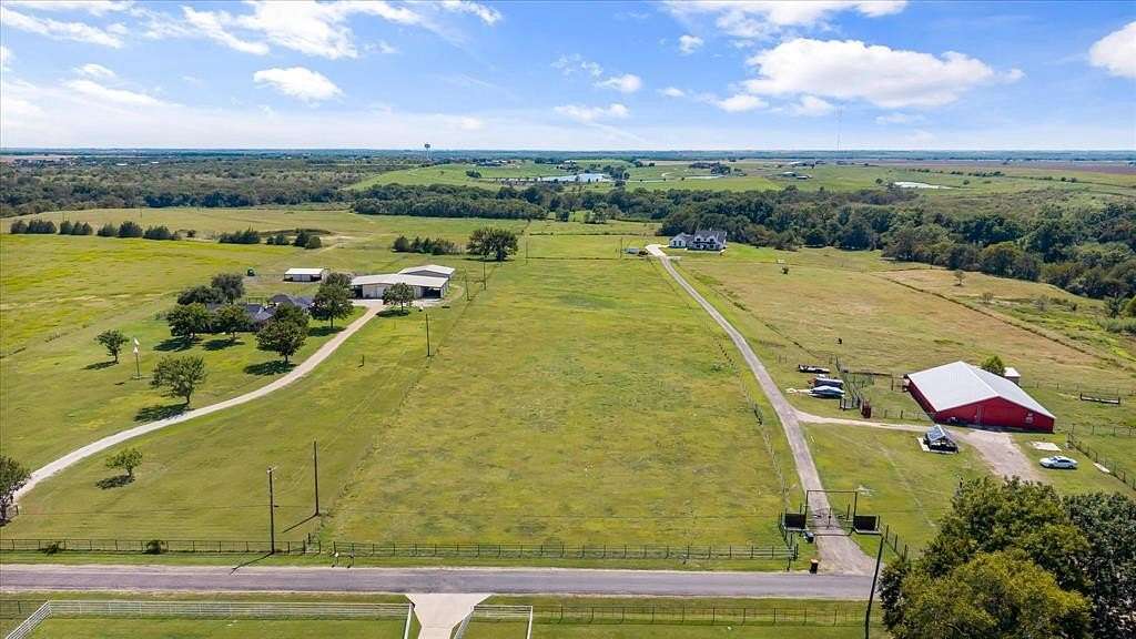 1 Acre of Land for Sale in Waxahachie, Texas