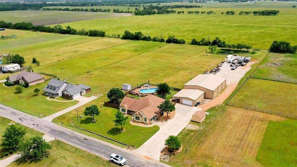 2 Acres of Residential Land with Home for Sale in Caddo Mills, Texas