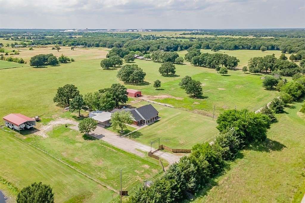 5.12 Acres of Land with Home for Sale in Greenville, Texas