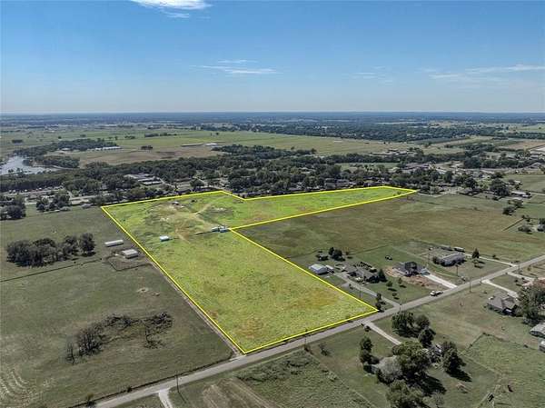 19.2 Acres of Land for Sale in Whitesboro, Texas