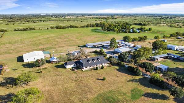 27.6 Acres of Improved Land for Sale in Kaufman, Texas