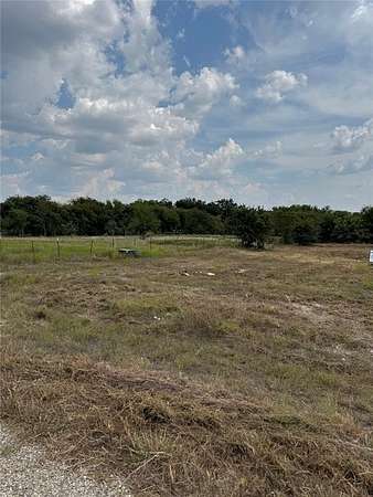 2 Acres of Residential Land for Sale in Itasca, Texas