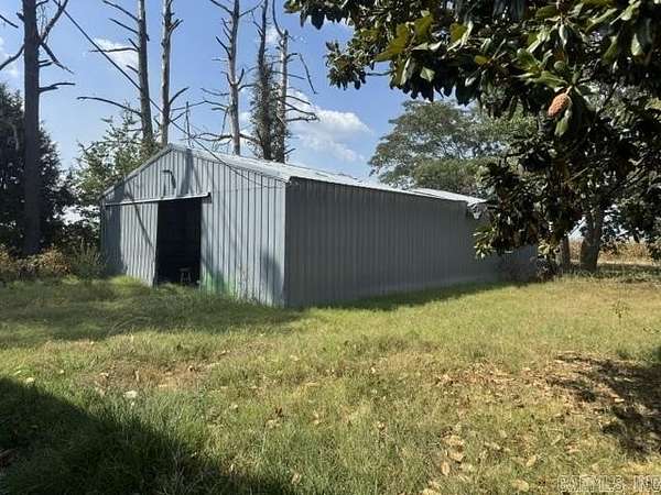 7.7 Acres of Residential Land with Home for Sale in Trumann, Arkansas