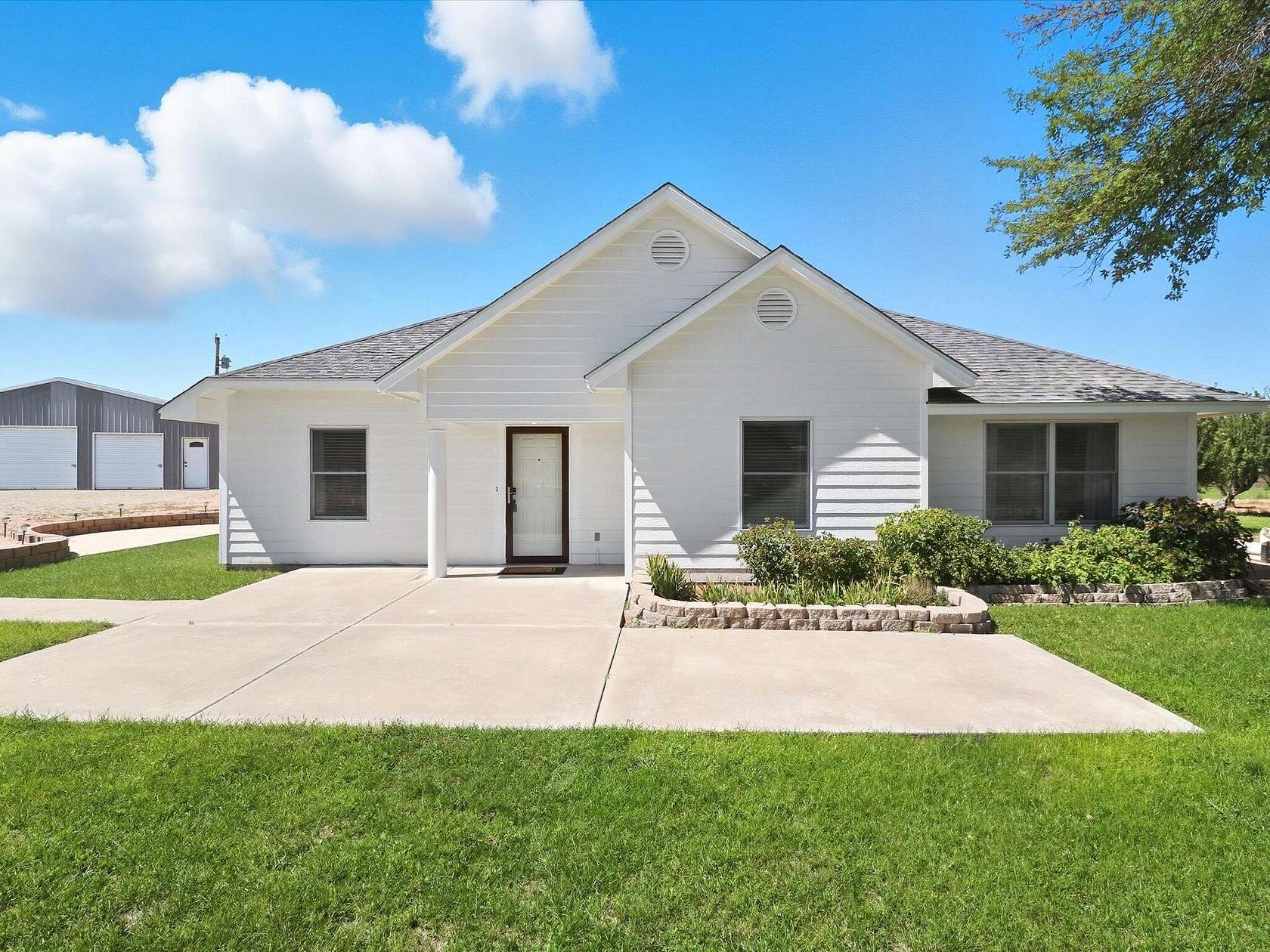 1.5 Acres of Residential Land with Home for Sale in Santa Fe, New Mexico