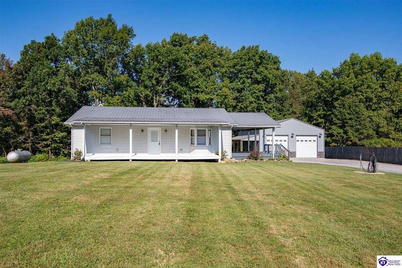 1.5 Acres of Residential Land with Home for Sale in Magnolia, Kentucky