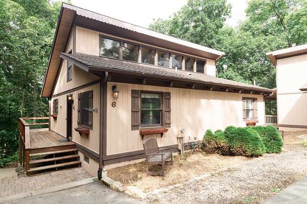 2.36 Acres of Residential Land with Home for Sale in Galena, Illinois