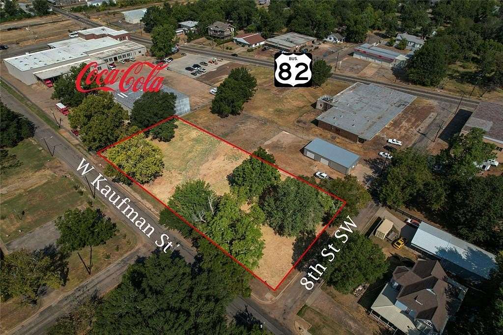 0.86 Acres of Commercial Land for Sale in Paris, Texas