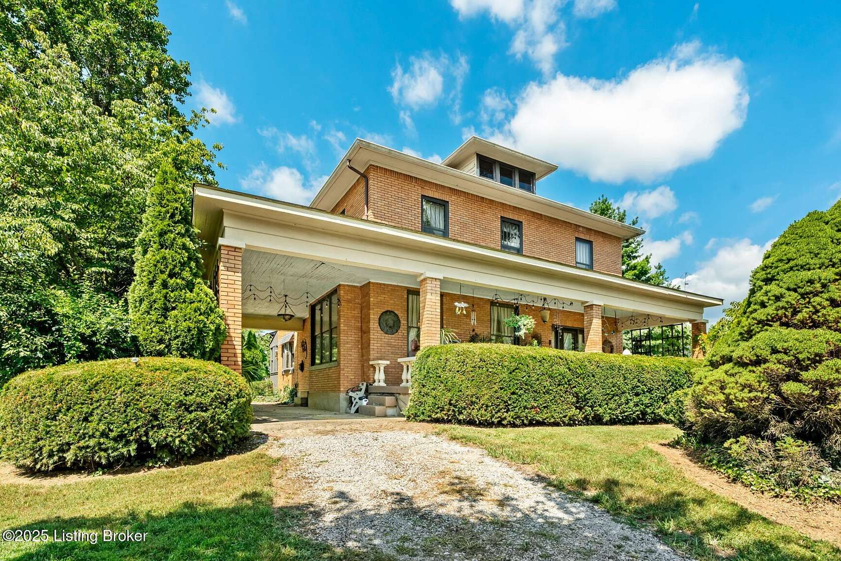 5 Acres of Land with Home for Sale in Shelbyville, Kentucky