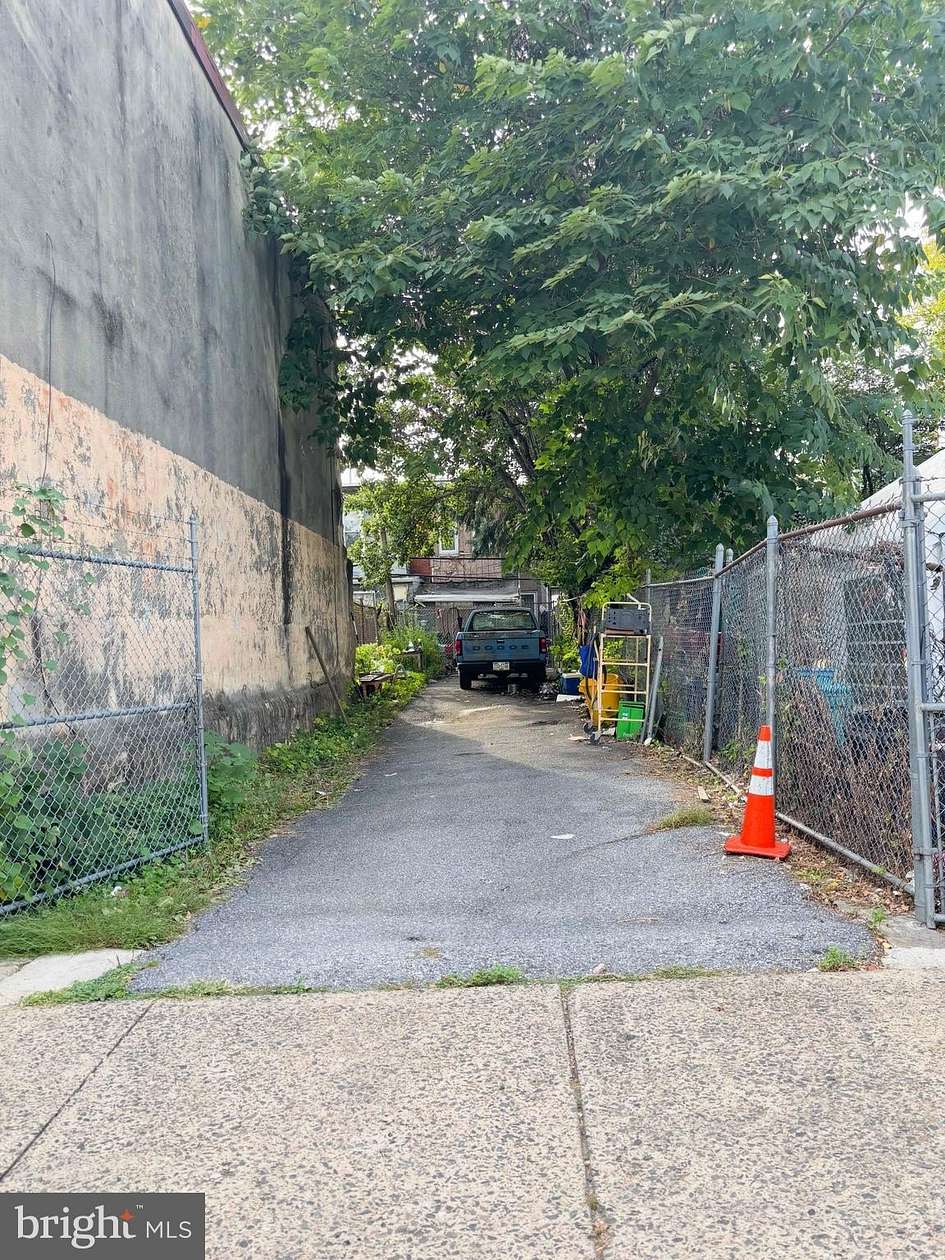 0.02 Acres of Residential Land for Sale in Philadelphia, Pennsylvania