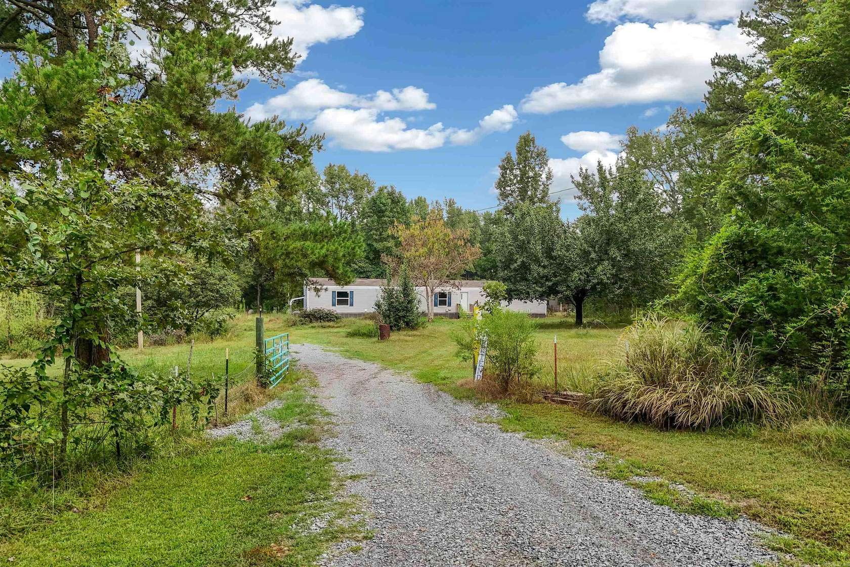 3.79 Acres of Residential Land with Home for Sale in Vilonia, Arkansas