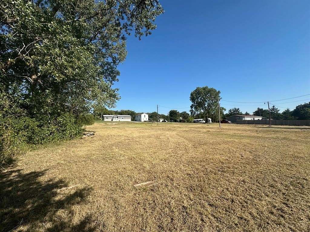0.5 Acres of Land for Sale in Oak Ridge, Texas