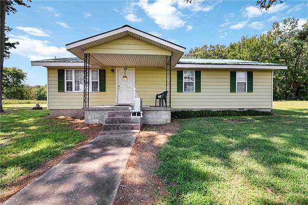 30 Acres of Land with Home for Sale in Lincoln, Arkansas