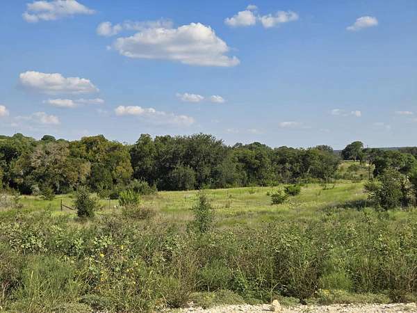 5 Acres of Land for Sale in Oglesby, Texas