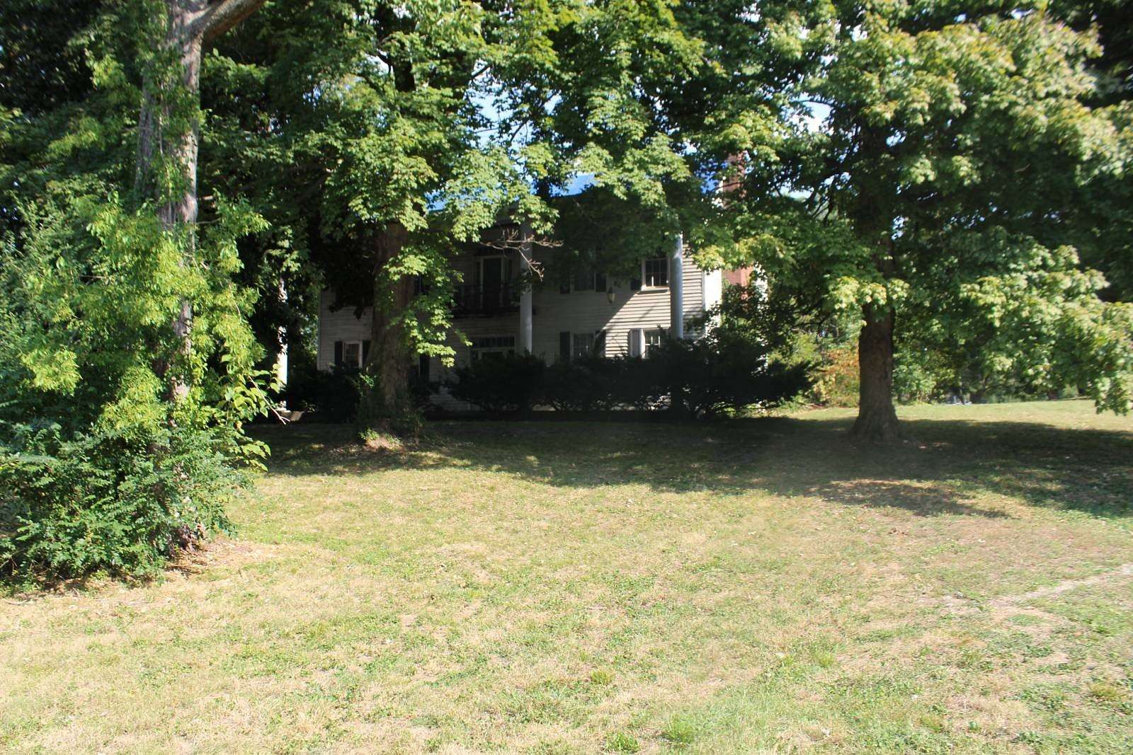 2 Acres of Residential Land with Home for Sale in Morganfield, Kentucky
