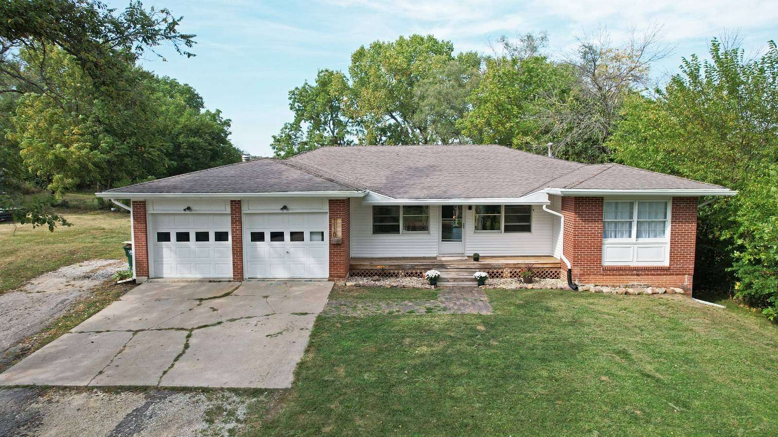 2.45 Acres of Residential Land with Home for Sale in Corning, Iowa