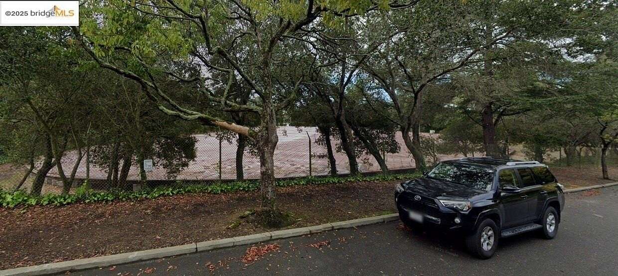 1.83 Acres of Land for Sale in Oakland, California