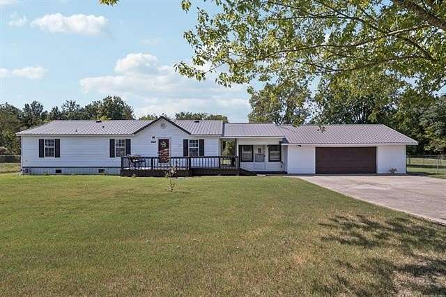 3.55 Acres of Residential Land with Home for Sale in Okmulgee, Oklahoma