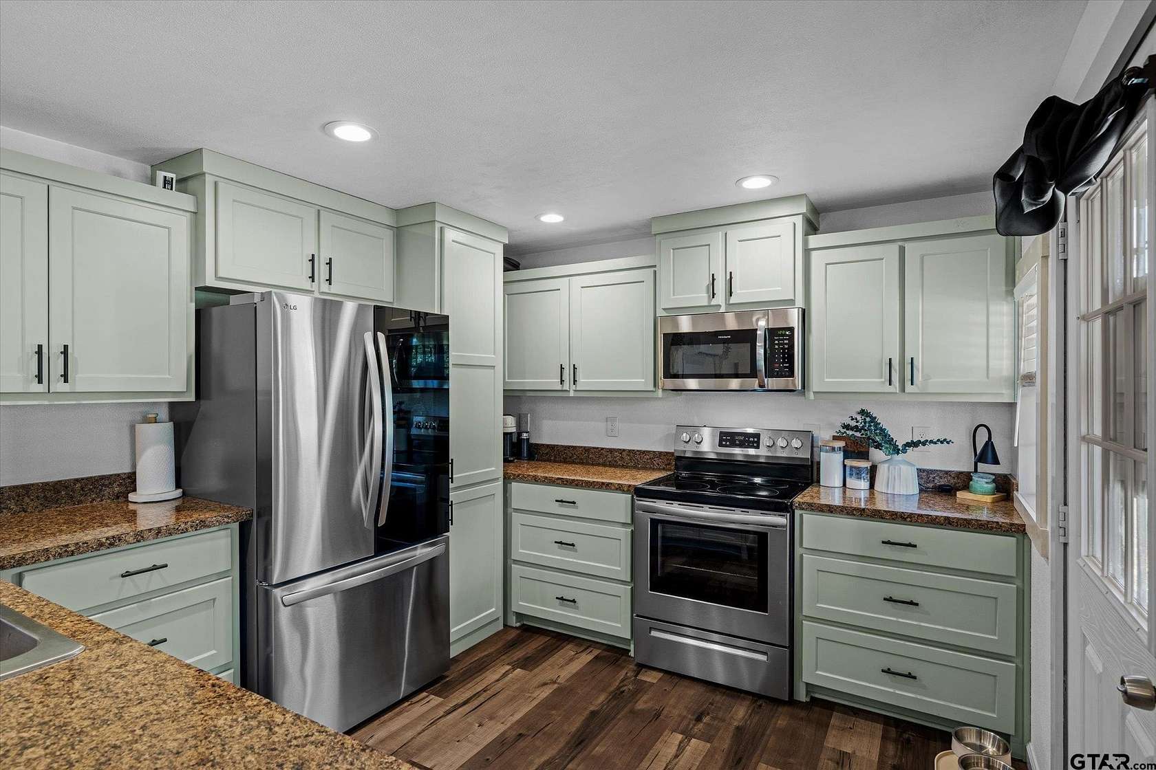 4.5 Acres of Residential Land with Home for Sale in Grand Saline, Texas