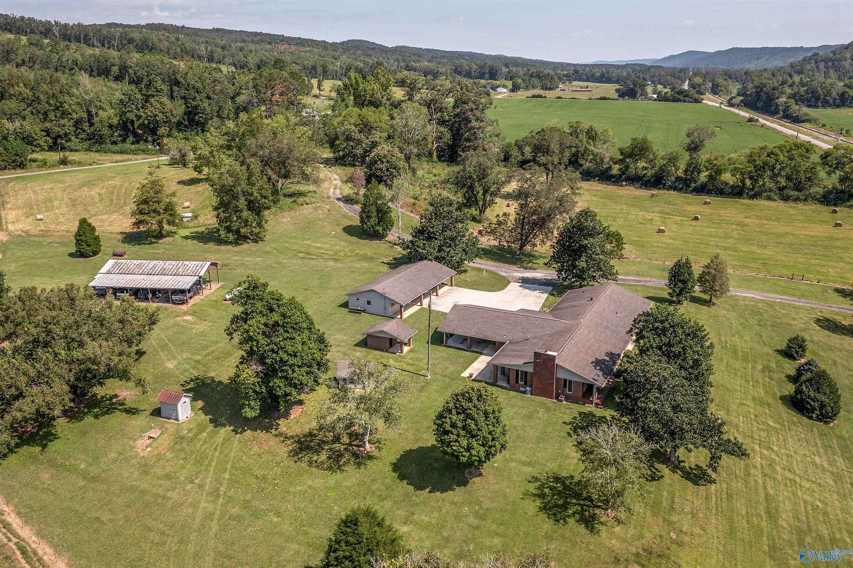 10 Acres of Land with Home for Sale in Attalla, Alabama