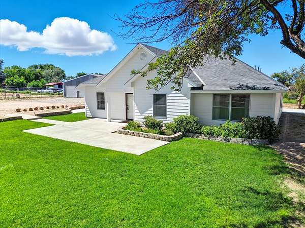 0.75 Acres of Residential Land with Home for Sale in Santa Fe, New Mexico