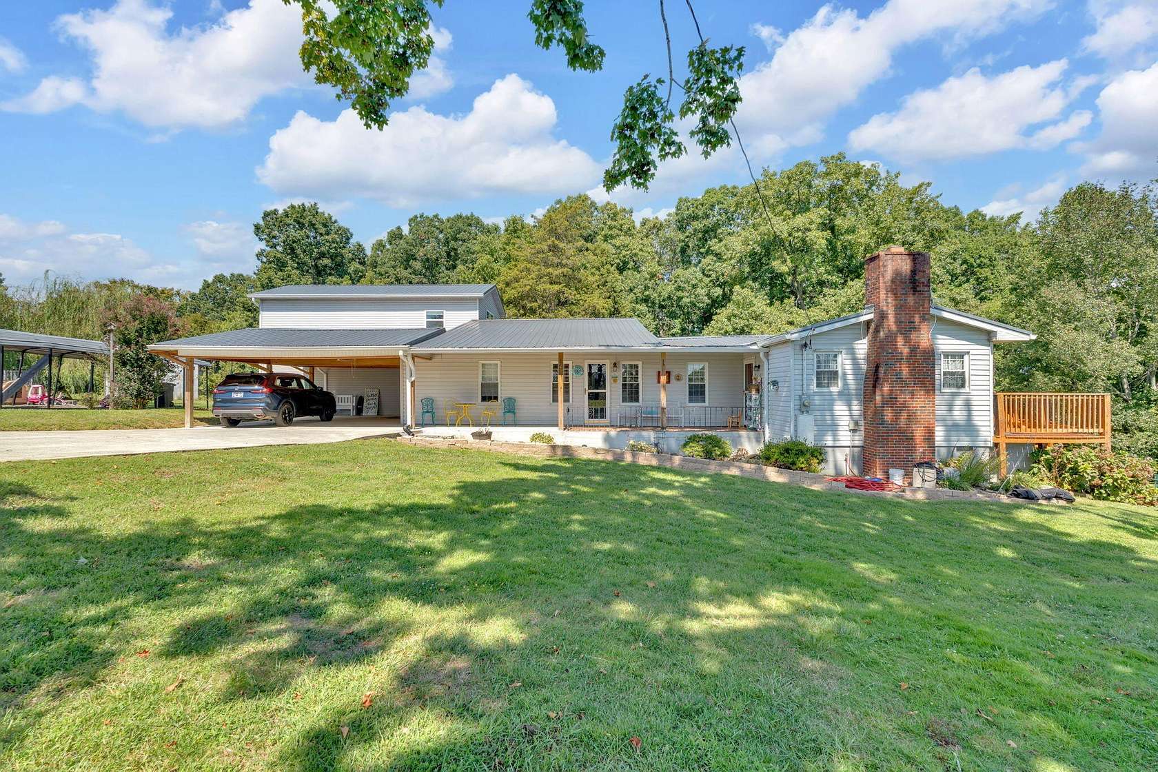 1.88 Acres of Residential Land with Home for Sale in Bean Station, Tennessee