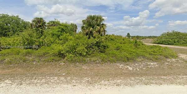 0.25 Acres of Residential Land for Sale in Lehigh Acres, Florida