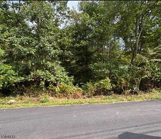 1.35 Acres of Land for Sale in Byram Township, New Jersey